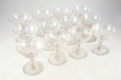 null 12 Champagne glasses in crystal with turned foot; end of the XIXth century