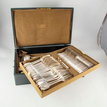 null CHRISTOFLE
Silver-plated metal set including 12 large cutlery, 12 dessert spoons,...