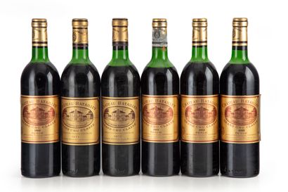 null "12 bouteilles : 5 Château Batailley 1971 Pauillac, 7 Château Batailley 1983...