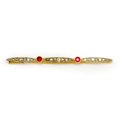 Yellow gold brooch set with old cut diamonds...