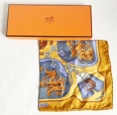 HERMES HERMES - Paris
Silk clutch bag with printed pattern, model "Tsubas" by Christiane...