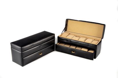 null Two watch cases with flap and drawer, each with room for twelve watches
H. 13...