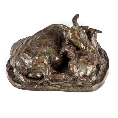 null Roch VANDROMME (1953)
Sculpture en bronze patiné présentant une chèvre et ses...