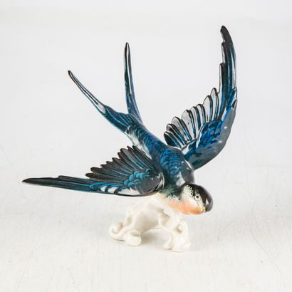 MANUFACTURE KARL ENS Manufacture KARL ENS - SAXE 
Rustic swallow, bird on a stylized...