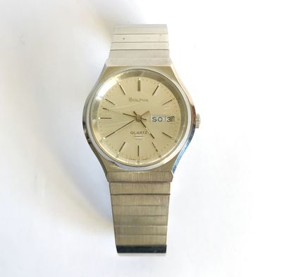 BULOVA BULOVA- Vintage year 80
Men's watch with round steel case. Dial with steel...