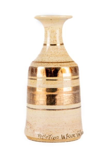 null Georges PELLETIER (né en 1938) - VALLAURIS
Vase bouteille en céramique émaillée...
