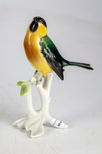 MANUFACTURE KARL ENS Manufacture KARL ENS - SAXE 
Connected bird
Porcelain subject...