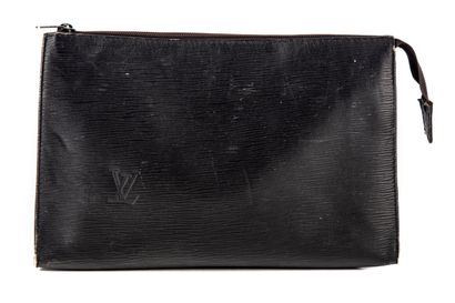 VUITTON LOUIS VUITTON 
Pochette en cuir noir épi 
Usures