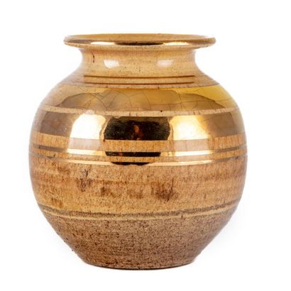 null Georges PELLETIER (né en 1938) - VALLAURIS
Vase boule à large bord en céramique...