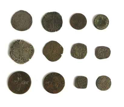 null Ensemble de 12 pièces ancien Régime XVIe - XVIIe en bronze et argent dont :...