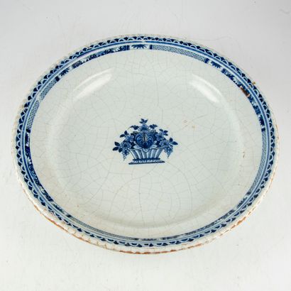 null ROUEN 
Dish in enamelled earthenware with decoration in blue and white of a...