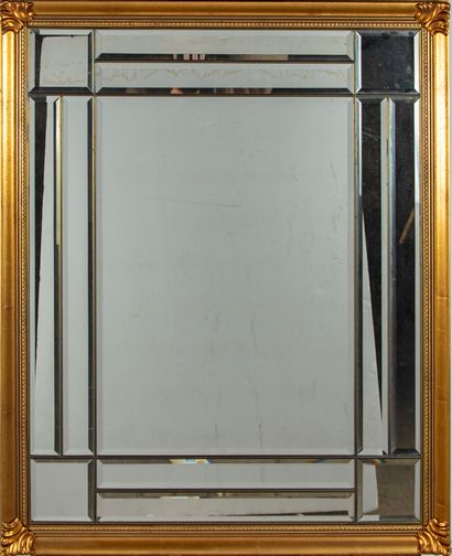 null Miroir à parecloses en bois et stuc doré. Style XVIIIe
84 x 70 cm