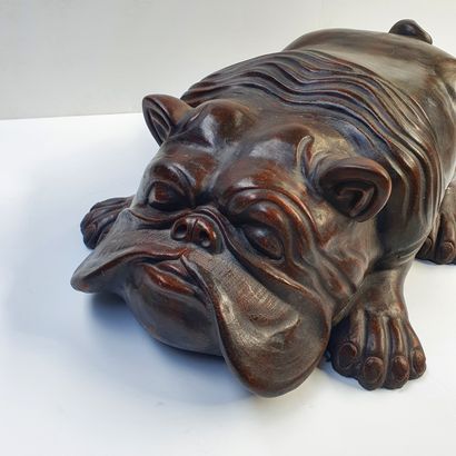 null Bulldog anglais en terre cuite patiné à la façon d'un bronze
H. : 26 cm ; L....