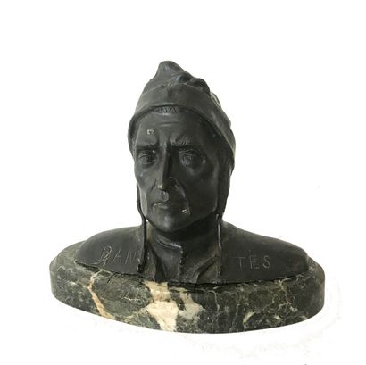 null ECOLE FRANCAISE - Vers 1900
Buste de Dante
Métal patiné sur socle en marbre
H...