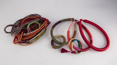 null Ensemble de colliers et bracelets en passementerie