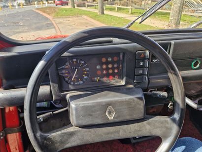 RENAULT 1991 RENAULT 4
First put on the market : 26. 06. 1991
Mileage: 145 149 km
Vehicle...
