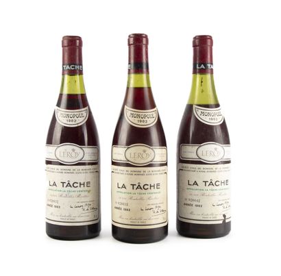 null 3 bouteilles LA TÂCHE 1982 (Monopole) Domaine de la Romanée-Conti (Leroy)
(Niveaux...