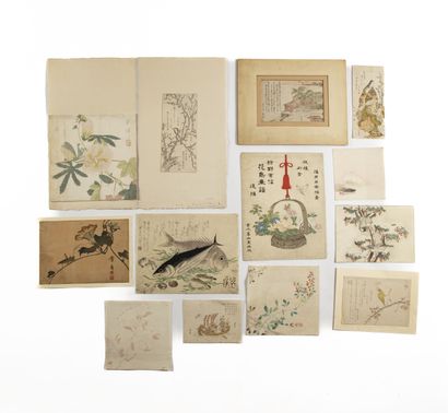 null JAPON - XIXe siècle
Ensemble de 13 surimono de différents formats (shikishiban,...