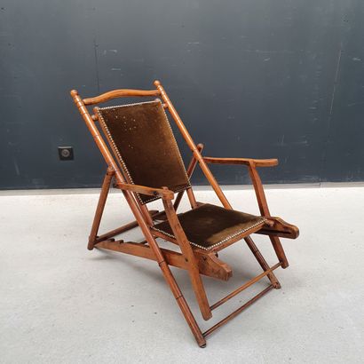 null Adjustable lounge chair in natural wood in imitation of bamboo. 
Small acci...