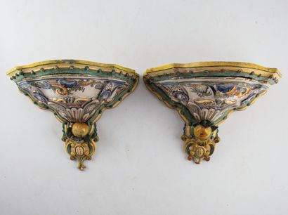 null Pair of wall brackets in painted wood and polychrome enameled earthenware with...