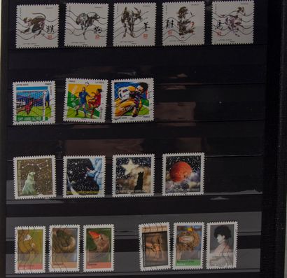null A box containing a World collection of common stamps presented in 20 binders....