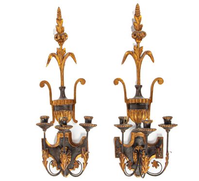 null Pair of lacquered and gilded wood sconces in the shape of an urn from which...