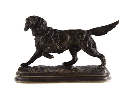 null After Alfred DUBUCAND (1828-1894)
Hunting dog at rest
Bronze signed on the terrace....