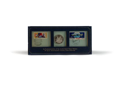null Commemorative box for the 1975 Apollo-Soyuz space mission, including a silver...