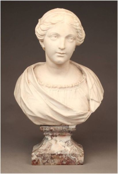 Buste de femme en marbre

H : 48 cm 

Epoque...