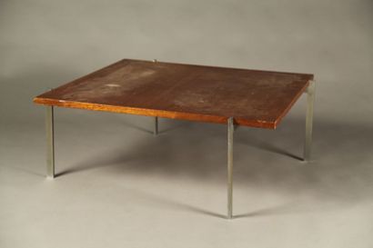 null Poul KJAERHOLM (1929-1980). Table basse modèle « PK 61 », plateau en bois de...