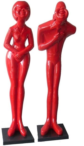 Deux statues un homme et une femme reposant...