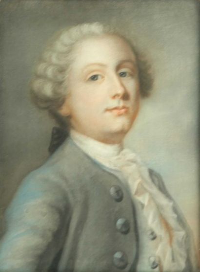  ECOLE FRANCAISEdu XVIIIème siècle Portrait d'homme. Aquarelle et pastel. 49 x 38...