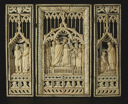 null Grand triptyque en ivoire dans sa boîte en bois (Sacre de Charlemagne). 610...