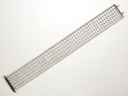 null Large bracelet en or gris et diamants 5,6 cts. Poids brut : 35,55 g.