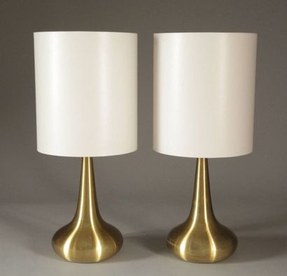 null Jo HAMMERBORG (1920-1982) Paire de lampes modèle « Orient » en laiton doré Édition...