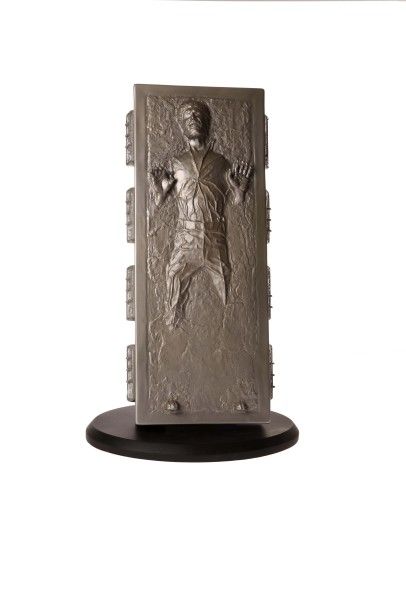 null Attakus Satr Wars "Han Solo" (carbonite), résine. N° 1083/1500. H : 38 cm.