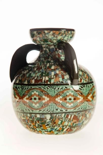 Jean GERBINO Jean GERBINO (1876-1966) VALLAURIS

Vase boule à 3 anses à décor de...