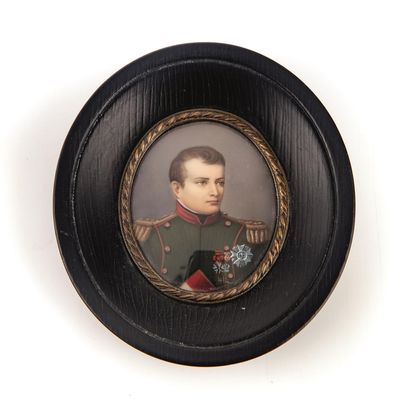null Miniature
Portrait de Napoléon en habit vert.
Epoque XIXe