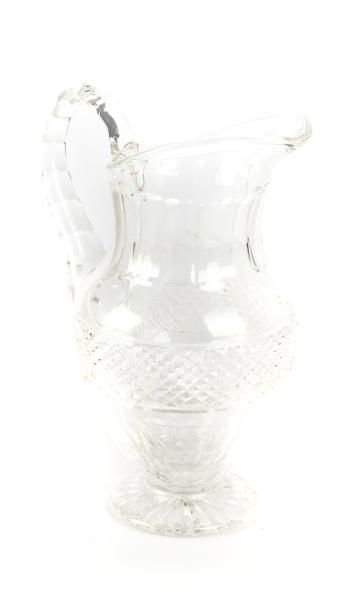 Carafe en cristal taillé Carafe en cristal taillé

H. : 24 cm