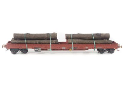 null Wagon à ridelles transport de bois Echelle : 0 L. : 45,5 cm ; l. : 6,2 cm ;...