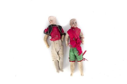 null SFBJ 2 poupées tête en porcelaine (tête et bras détachés sur l'une) H. : 26,5...