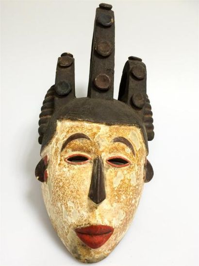 masque africain Beau Masque africain en bois polychrome