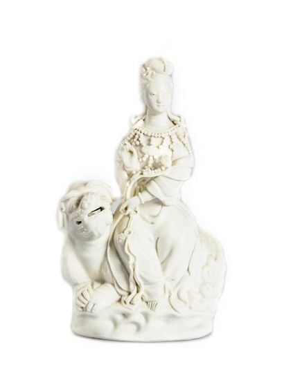 null Blanc de Chine gesha et dragon en porcelaine émaillée blanc
H. : 16 cm
