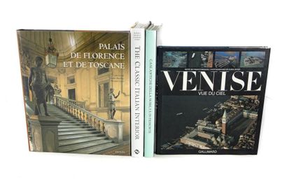 null Lot 4 livres dont :
- Venise Vue du Ciel par Franco Masiero Ed. Gallimard
-...