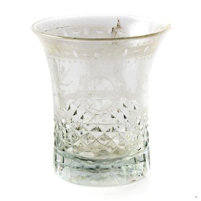 null Petit vase en cristal taillé
Epoque Restauration
H. : 11 cm