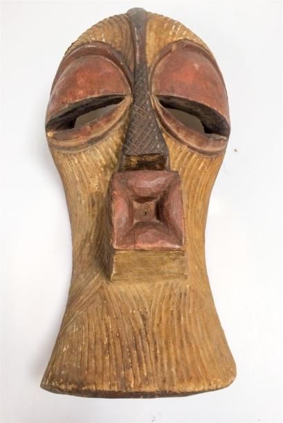 null Masque africain en bois polychrome