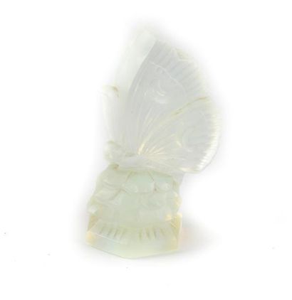 PAPILLON EN VERRE Papillon en verre opalescent dans le gout de sabino