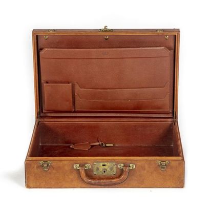 LOUIS VUITTON Louis VUITTON Valise attaché-case en cuir veau lisse intérieur à compartiments...
