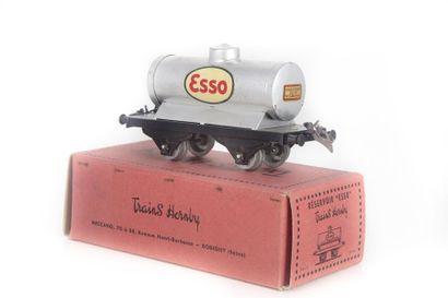 HORNBY HORNBY - Wagon réservoir "ESSO" dans sa boite d'origine