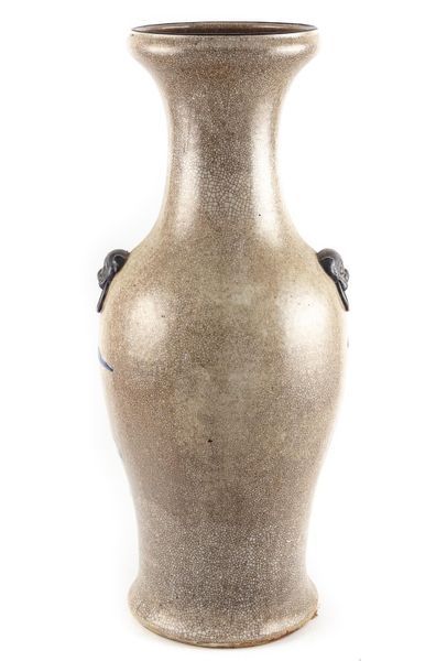 null CHINE
Grande potiche en céramique craquelée, à décor d'oiseaux
H. : 60 cm 